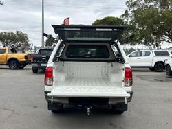 2022 Toyota Hilux SR