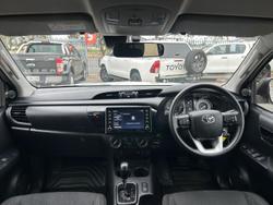 2022 Toyota Hilux SR