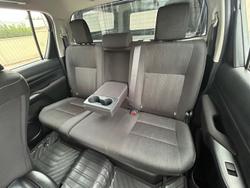 2022 Toyota Hilux SR