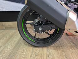 2022 Kawasaki NINJA 400 SE