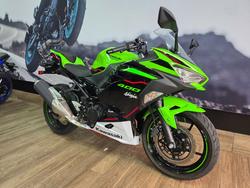 2022 Kawasaki NINJA 400 SE