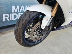 2015 Triumph DAYTONA 675 White