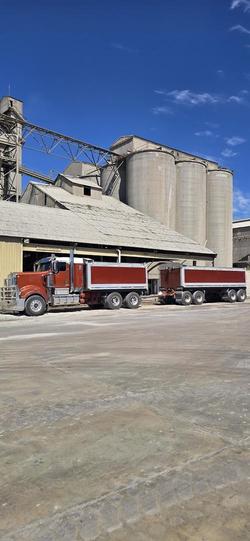 2018 Kenworth T909 T909 