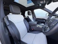 2023 Land Rover Discovery D300 R-Dynamic SE