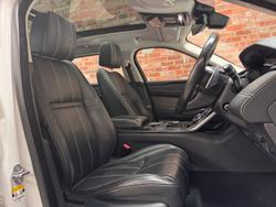 2018 Land Rover Range Rover Velar D300 HSE L560 MY18 AWD White