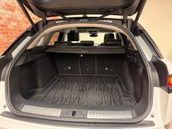 2018 Land Rover Range Rover Velar D300 HSE L560 MY18 AWD White