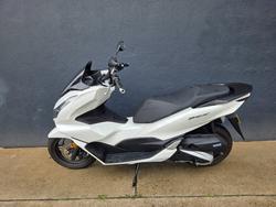 2023 Honda PCX125 WHITE