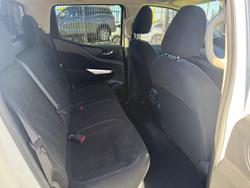 2017 Nissan Navara SL