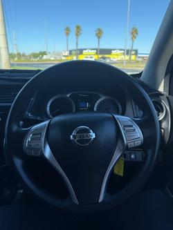 2017 Nissan Navara SL