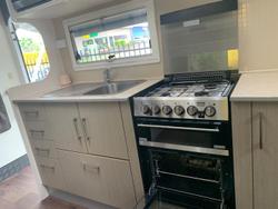 2014 New Age Caravans Oz Classic Slider