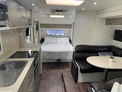 2014 New Age Caravans Oz Classic Slider