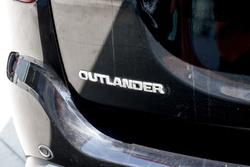 2018 Mitsubishi Outlander ES ADAS