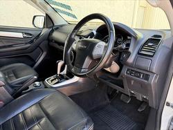 2017 Isuzu MU-X LS-T