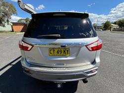 2017 Isuzu MU-X LS-T