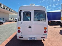 2009 Fuso Rosa 25 seat AUTO Deluxe Bus