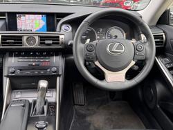 2014 Lexus IS 300h Luxury AVE30R Titanium Silver