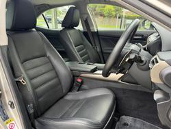 2014 Lexus IS 300h Luxury AVE30R Titanium Silver