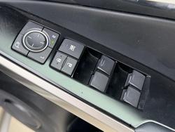 2014 Lexus IS 300h Luxury AVE30R Titanium Silver