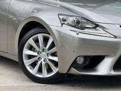 2014 Lexus IS 300h Luxury AVE30R Titanium Silver