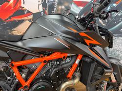 2025 Ktm 1390 SUPER DUKE R BLUE
