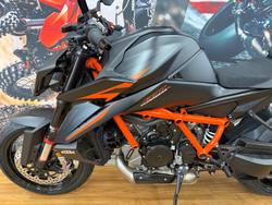 2025 Ktm 1390 SUPER DUKE R BLUE