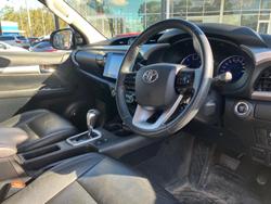 2020 Toyota Hilux SR5