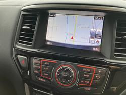 2018 Nissan Pathfinder ST-L