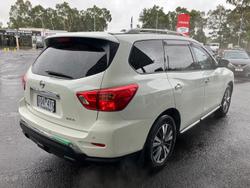 2018 Nissan Pathfinder ST-L