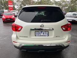 2018 Nissan Pathfinder ST-L