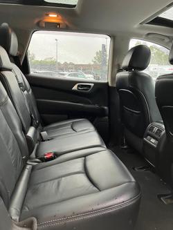 2018 Nissan Pathfinder ST-L