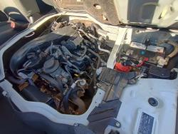 2005 Toyota Hiace Commuter TRH223R French Vanilla