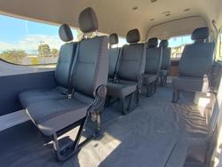 2005 Toyota Hiace Commuter TRH223R French Vanilla