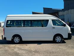 2005 Toyota Hiace Commuter TRH223R French Vanilla