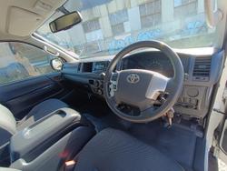 2005 Toyota Hiace Commuter TRH223R French Vanilla