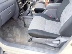 2003 Toyota Hilux SR5 KZN165R MY02 4X4 Dual Range French Vanilla