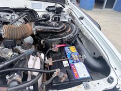 2003 Toyota Hilux SR5 KZN165R MY02 4X4 Dual Range French Vanilla