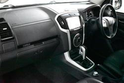 2020 Isuzu MU-X LS-T