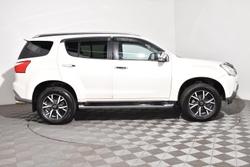 2020 Isuzu MU-X LS-T