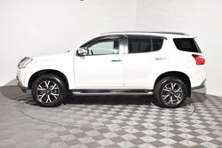 2020 Isuzu MU-X LS-T