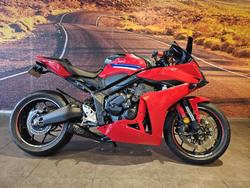 Honda CBR650R E-Clutch