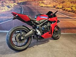 2025 Honda CBR650R E-Clutch CBR 650 Red