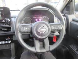 2026 Nissan Navara SL