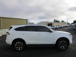 2022 Isuzu MU-X LS-T