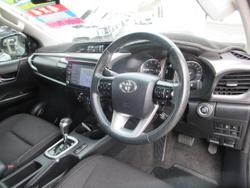 2021 Toyota Hilux SR5