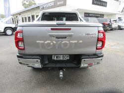 2021 Toyota Hilux SR5