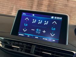 2018 Peugeot 5008 Allure