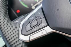 2025 Volkswagen Touareg R