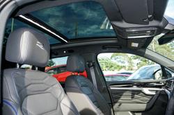 2025 Volkswagen Touareg R