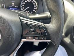 2021 Nissan Navara SL