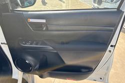 2025 Toyota Hilux SR GUN126R 4X4 Dual Range Glacier White